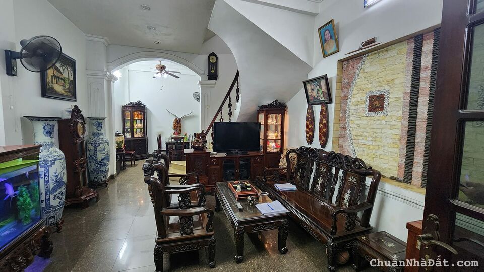 Bán nhà riêng chính chủ LK,PL đường Lê Thanh Nghị dt 40/44m x 5t, mt 4.5m giá 5 đến 9 tỷ