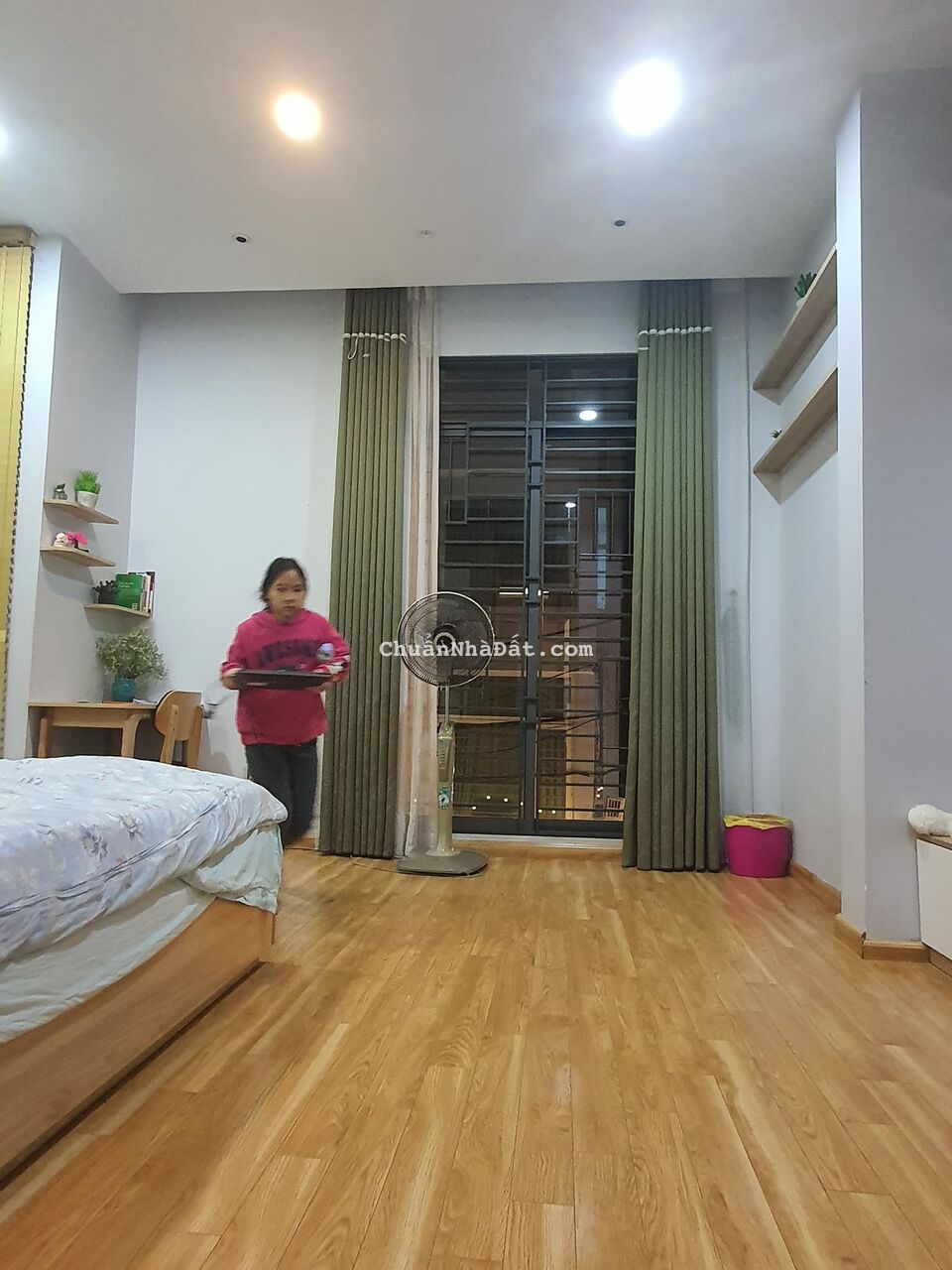 Bán gấp nhà Nguyễn Lân lô góc 36m2 4tỷ