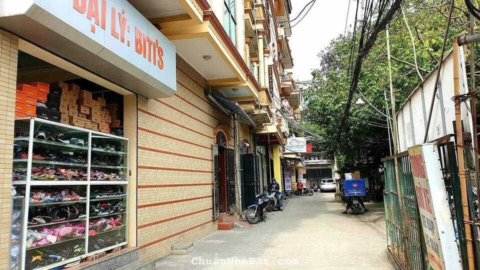 Cần bán gấp mảnh đất Phùng Khoang 200m2 14tỷ Lh 0335270120