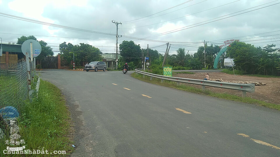 lô gốc 2 mặt tiền đường 838 đức huệ long an giá khá xin xò cho quý đầu tư