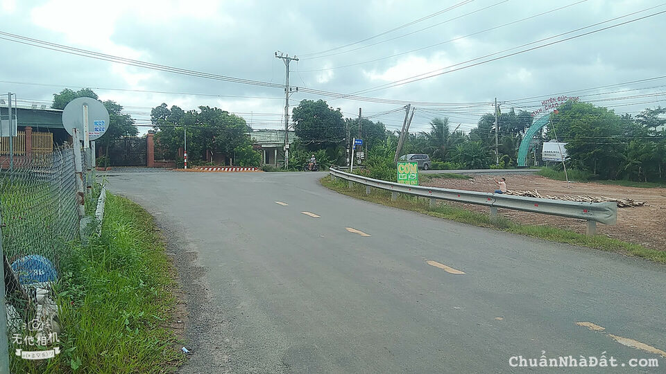 lô gốc 2 mặt tiền đường 838 đức huệ long an giá khá xin xò cho quý đầu tư