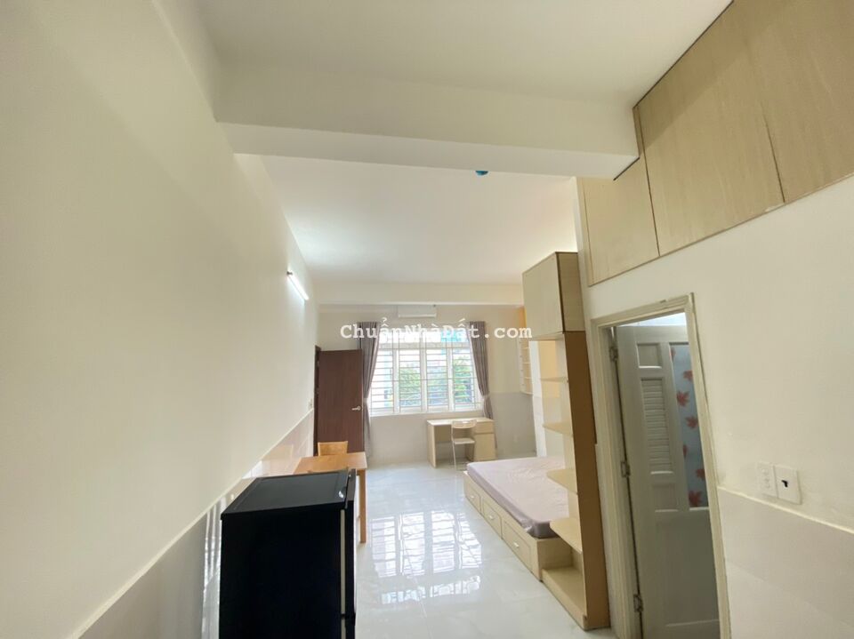 Cho thuê phòng có cửa sổ lớn trung tâm gần Lotte quận 7 Cho thuê phòng có cửa sổ lớn trung tâm gần Lotte quận 7