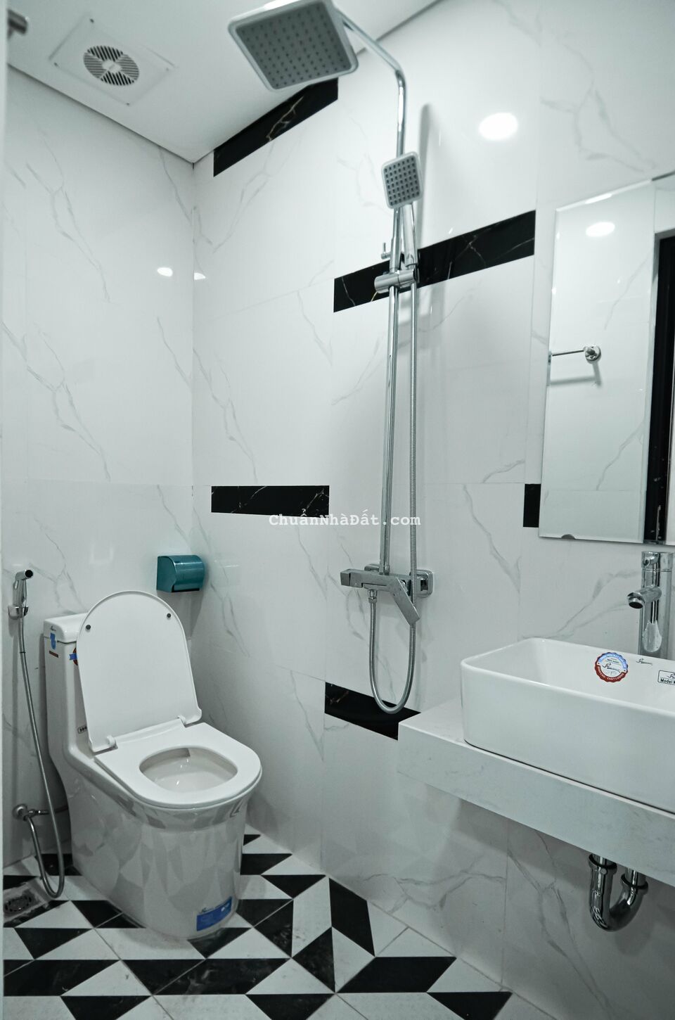 Mở bán Căn hộ mini K8 -  gần ĐH Kinh Tế Quốc Dân full đồ ở ngay mới, cách đường lớn khoảng 10m