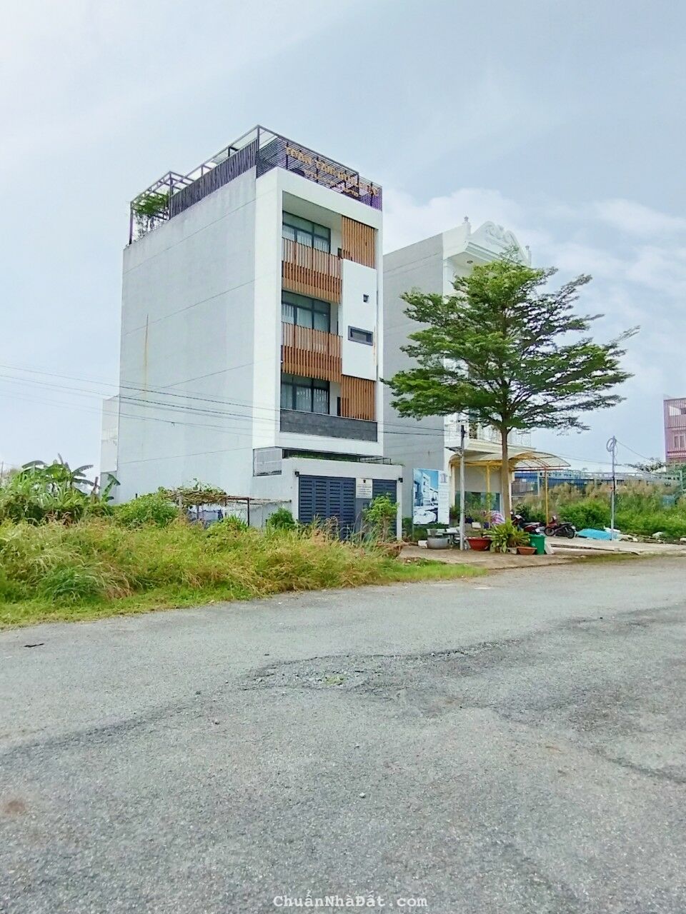 Bán gấp nền đất diện tích 100m2, giá 3.7 tỷ Sở văn hoá thông tin, đường Liên Phường, Q9 Bán gấp nền đất diện tích 100m2, giá 3.7 tỷ Sở văn hoá thông tin, đường Liên Phường, Q9