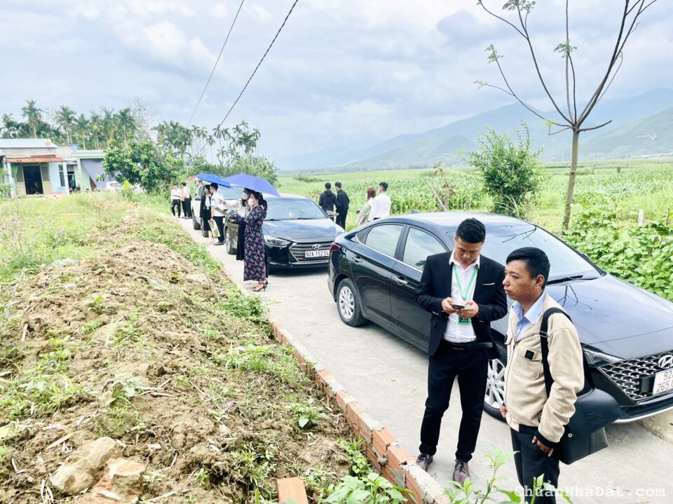 Chính chủ cần tiền ra đi gấp lô này, giá sập hầm