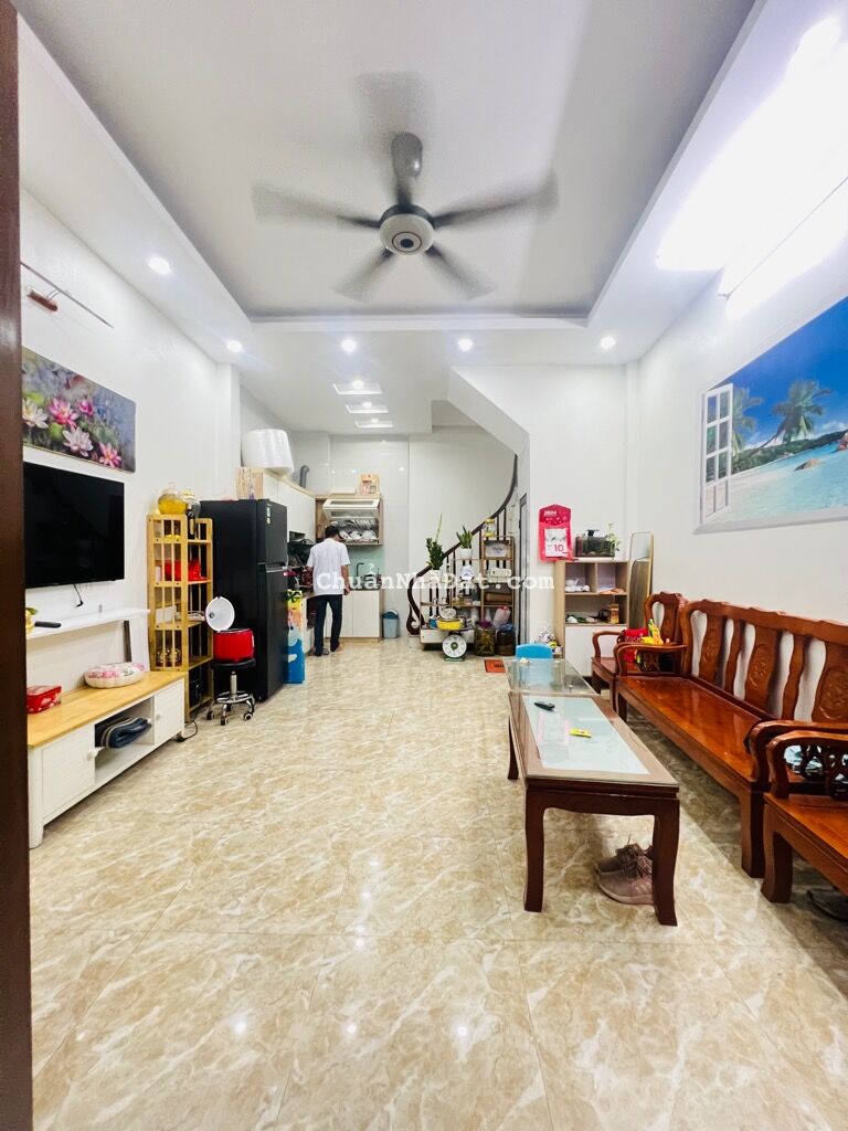 Bán Nhà Phố Vũ Tông Phan – Thanh Xuân – Ngõ thông – Diện tích: 28m 4 tầng Giá 4 Tỷ