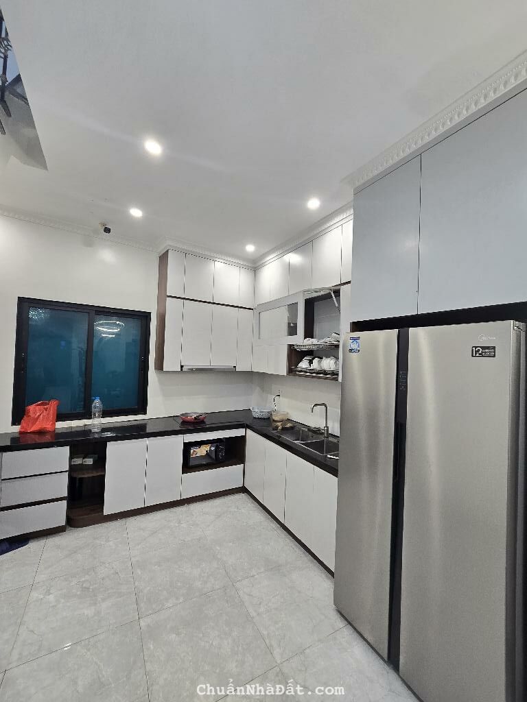  Bán Nhà Kim Giang - THANH XUÂN - Ô TÔ ĐỖ GẦN NHÀ - CẠNH HỒ - SÂN CHƠI – DT:42M Nhỉnh 5 Tỷ