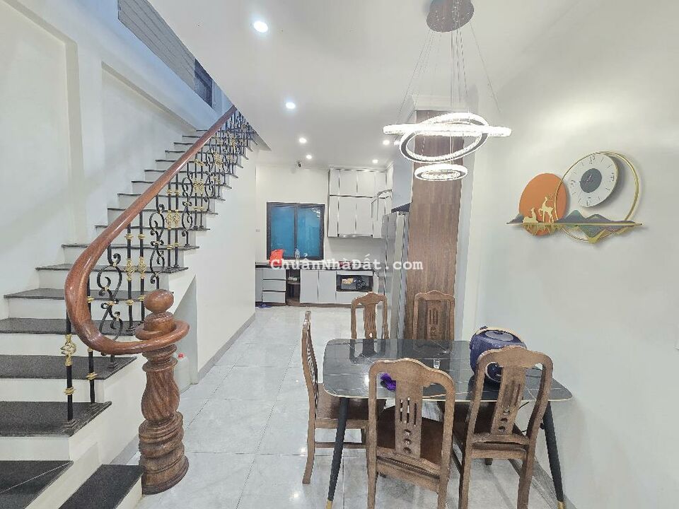 Chủ cần Bán Gấp nhà Vũ Hữu - Thanh Xuân – Ngõ thông - ôtô tránh- 48m2 - 4 tầng Nhỉnh 6 Tỷ