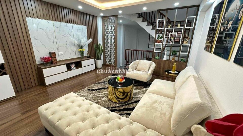 SIÊU PHẨM KIM GIANG,LÔ GÓC 3 THOÁNG, MẶT TIỀN TO, CÔNG NĂNG ĐỈNH, CÁCH Ô TÔ TRÁNH 10M DT 37m2 Giá 4,95 Tỷ