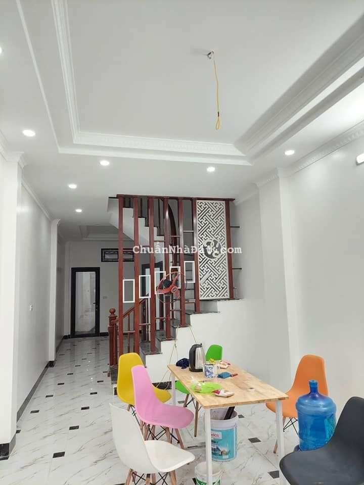 Bán gấp 3 tầng x 42m Phan Đình Giót, Ngõ Thông Tứ Tung,Gần Ô TÔ , giá chỉ 4,3 tỷ