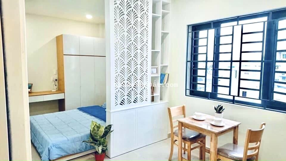 Studio cửa sổ lớn full nội thất dương bá trạc quận 8