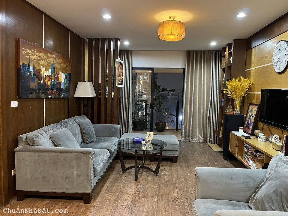 Cần bán Chelsea Park Trung Kính 100m2, 2pn, 2wc, đầy đủ nội thất, Giá 4.x tỷ, Lh 0975 970 420