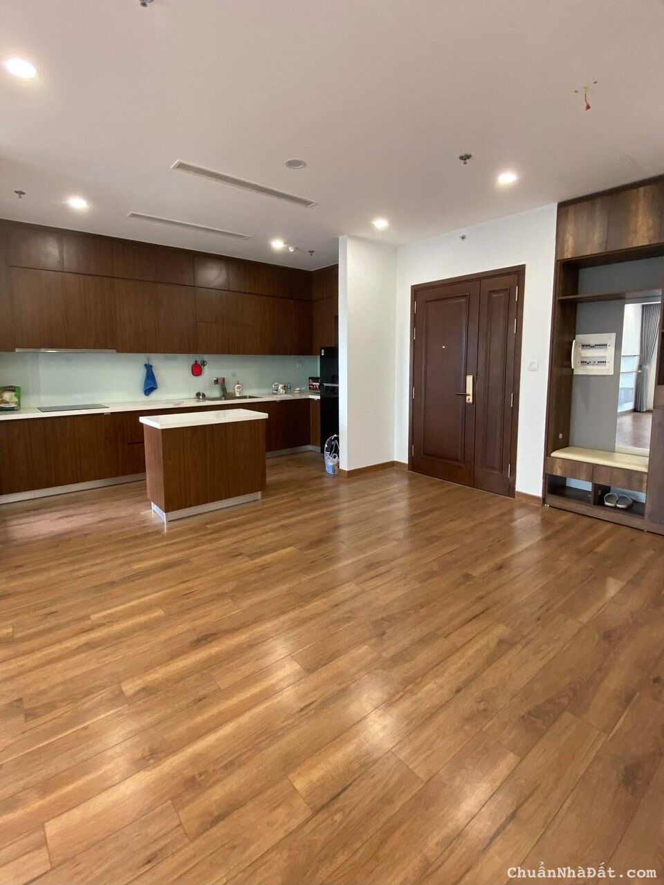 Bán căn góc 3PN rộng nhất cả khu - có sổ - Hinode City, 201 Minh khai, HN