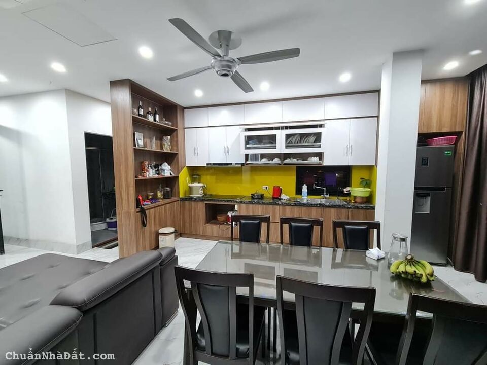 NHÀ 4 TẦNG, ĐƯỜNG TRƯỚC NHÀ Ô TÔ TRÁNH. 4.4 TỶ. 39m2. Văn Quán. 0964121377