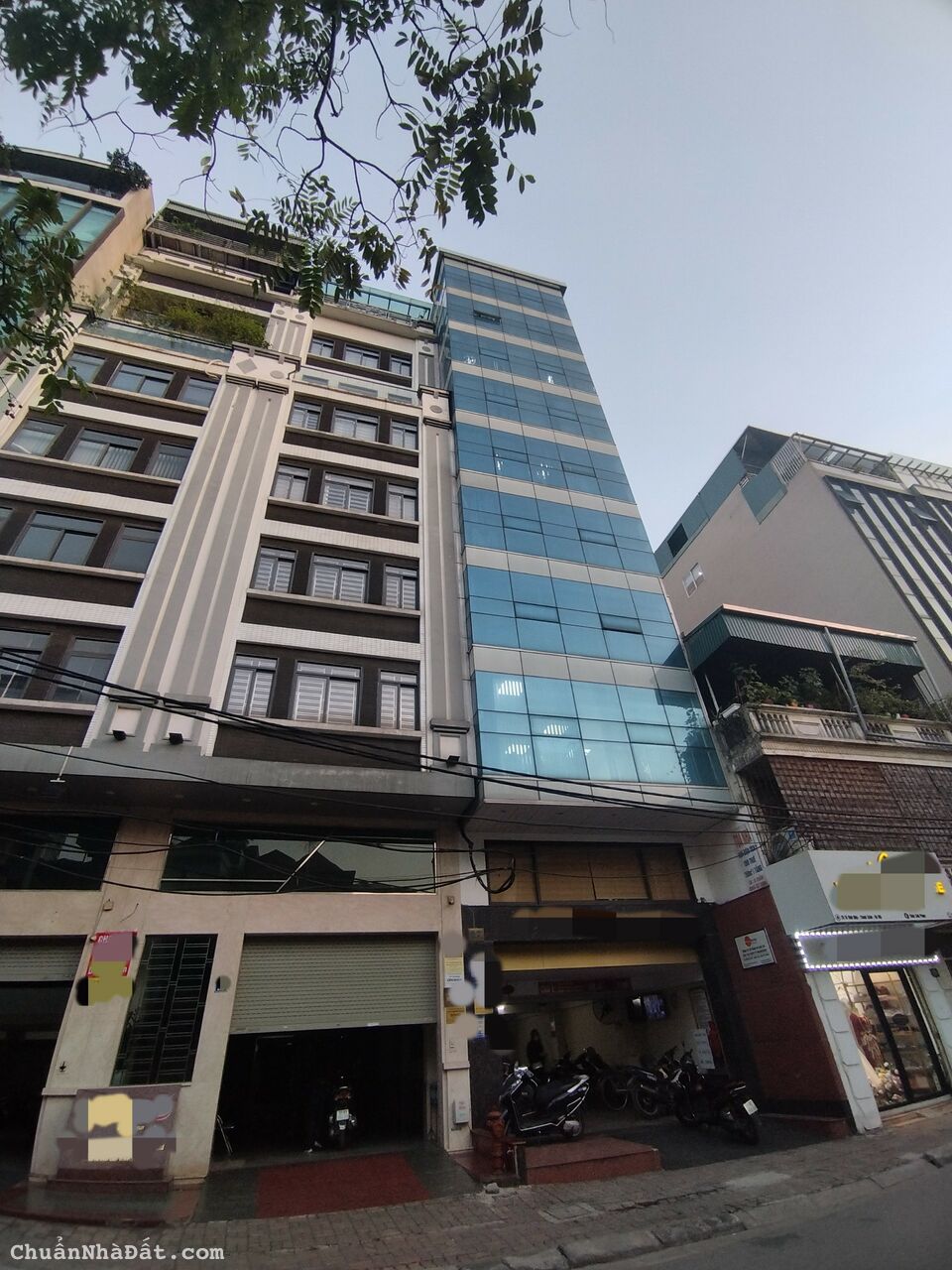 BÁN GẤP TÒA NHÀ MẶT PHỐ HOÀNG VĂN THÁI,120M2, 9 TẦNG, GIÁ 30 TỶ.