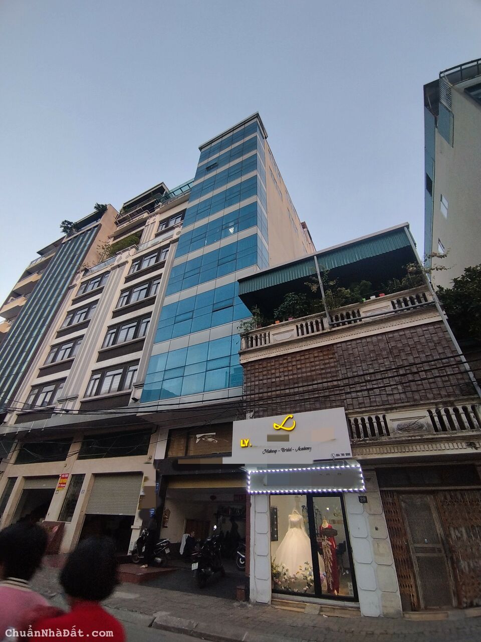 BÁN GẤP TÒA NHÀ MẶT PHỐ HOÀNG VĂN THÁI,120M2, 9 TẦNG, GIÁ 30 TỶ.