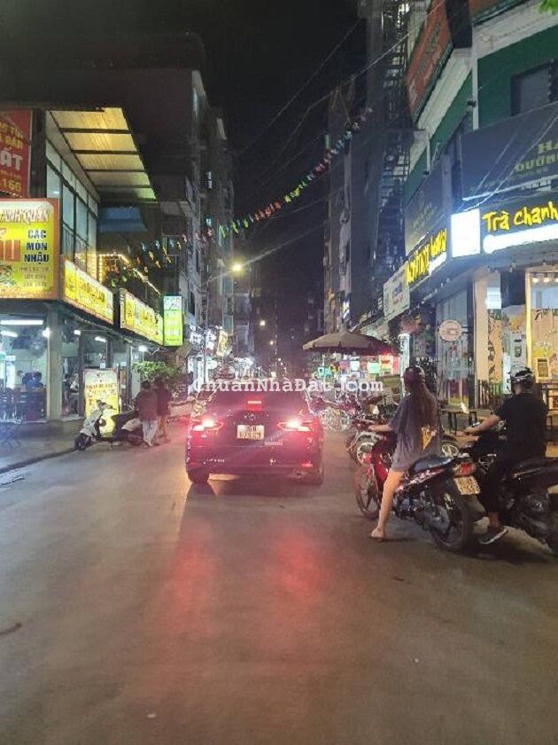 Bán nhà Nguyễn Trãi 2 mặt đường ô tô tránh, vỉa hè, KD sầm uất 45mx6T hơn 10 tỷ