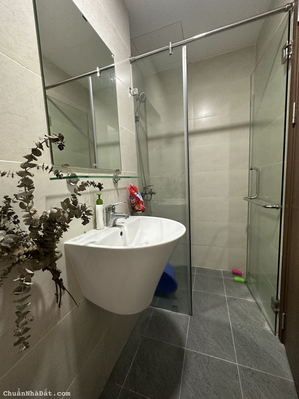 Chủ bán gấp căn 2PN 2WC 60m2 Bcons Garden 1,5 tỷ nội thất cơ bản, có thể dọn vào ở ngay Chủ bán gấp căn 2PN 2WC 60m2 Bcons Garden 1,5 tỷ nội thất cơ bản, có thể dọn vào ở ngay