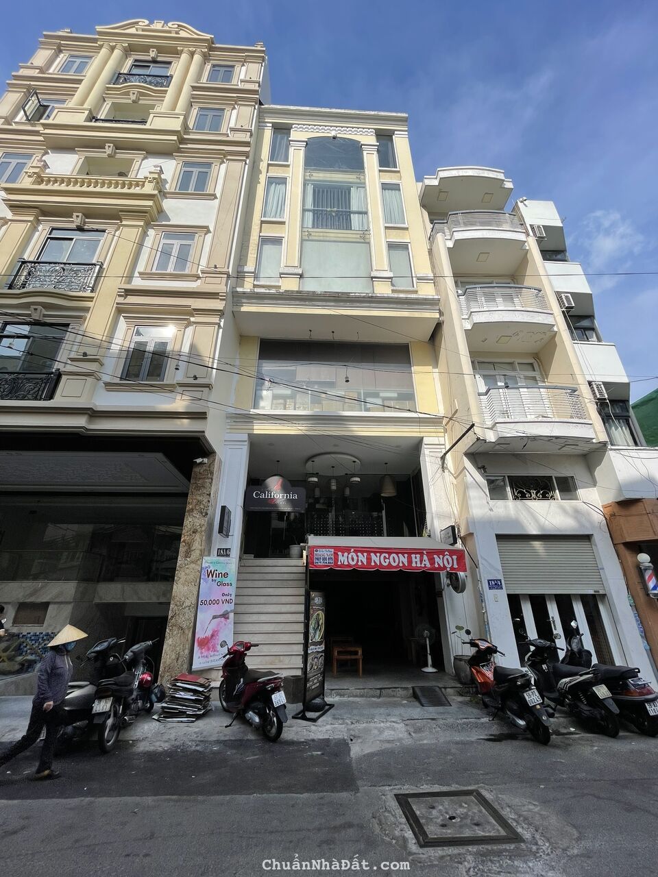 Bán CHDV 23P hẻm xe 16 chỗ Bùi Đình Túy, 6x20m trệt 6 lầu ST, TN 130tr/tháng. Giá 23 về 17 tỷ TL Bán CHDV 23P hẻm xe 16 chỗ Bùi Đình Túy, 6x20m trệt 6 lầu ST, TN 130tr/tháng. Giá 23 về 17 tỷ TL