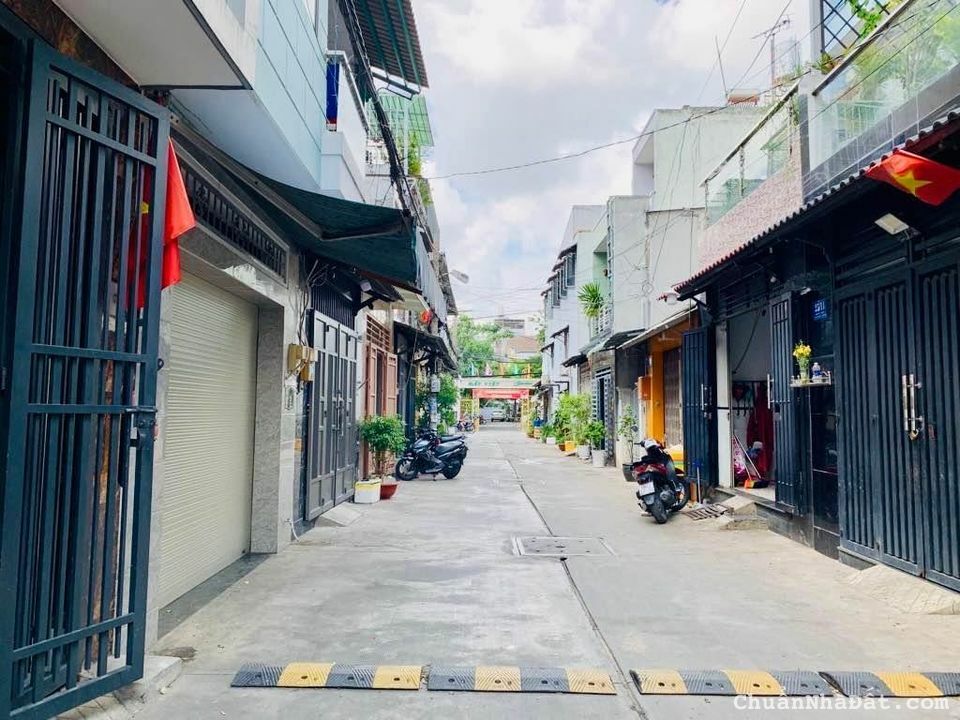 GẦN AEON TÂN PHÚ - HẺM XE HƠI NGỦ NHÀ - NHÀ MỚI 3 TẦNG BTCT - 50M 3 PHÒNG NGỦ GIÁ 5 TỶ TL