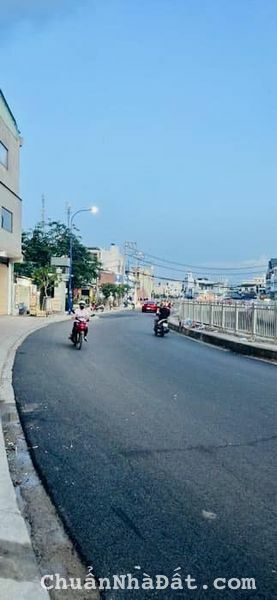 HÀNG THƠM - DÒNG TIỀN 20TR - NHÀ MẶT TIỀN CĂN GÓC 78M - 3 TẦNG NHÍCH 8 TỶ TL HÀNG THƠM - DÒNG TIỀN 20TR - NHÀ MẶT TIỀN CĂN GÓC 78M - 3 TẦNG NHÍCH 8 TỶ TL