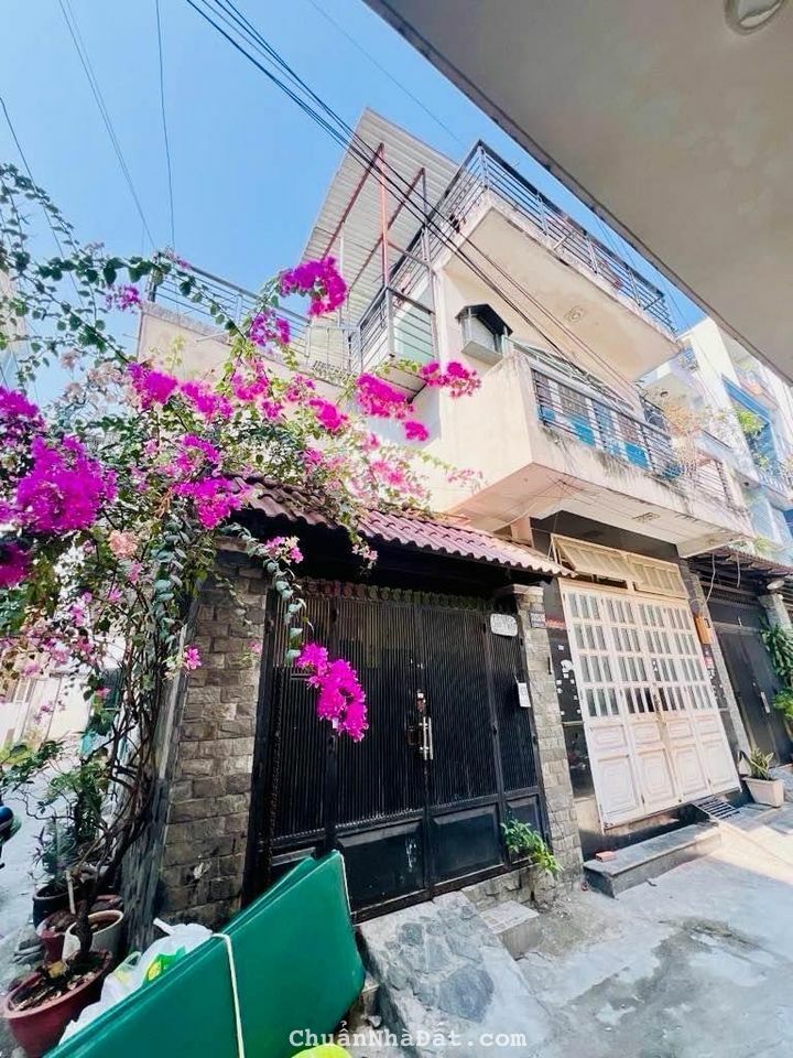 GẦN CHỢ TÂN HƯƠNG-ĐƯỜNG 10M-DÃY CHDV LÔ GÓC-102M(7.3X14) - 3 TẦNG BTCT GIÁ 9 TỶ 2