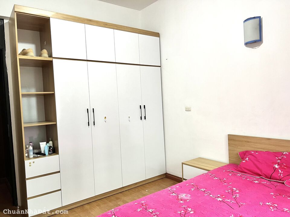 Bán căn hộ chung cư CT6 Dương Đình Nghệ, Yên Hòa – Cầu giấy 100m 3PN 2WC Đẹp ĐỦ ĐỒ giá 3.9 tỷ Bán căn hộ chung cư CT6 Dương Đình Nghệ, Yên Hòa – Cầu giấy 100m 3PN 2WC Đẹp ĐỦ ĐỒ giá 3.9 tỷ