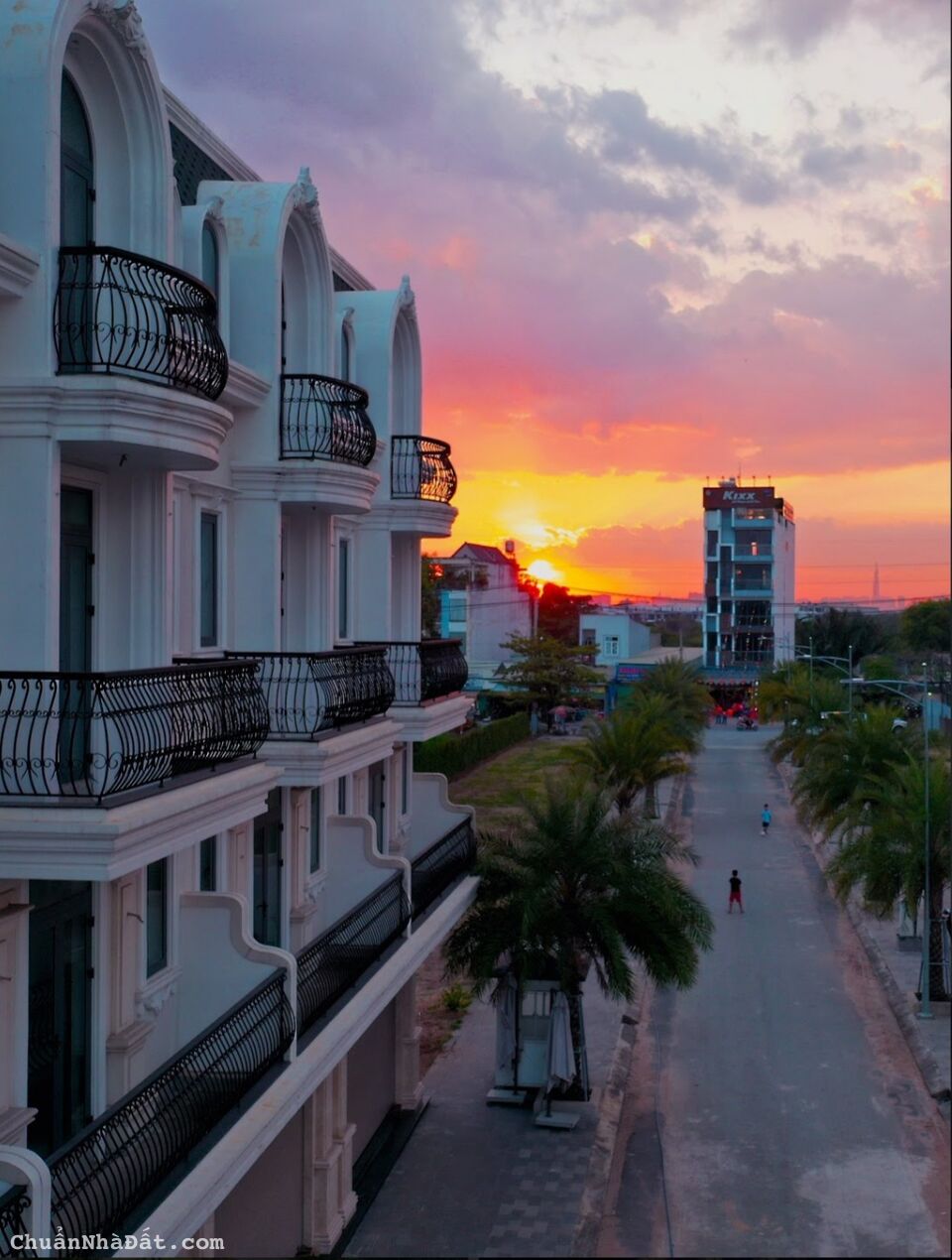 Bán nhà Phố Nguyễn Xiển 6x13m, 1 trệt 3 lầu 5 tỷ 7 (giá full 100%)