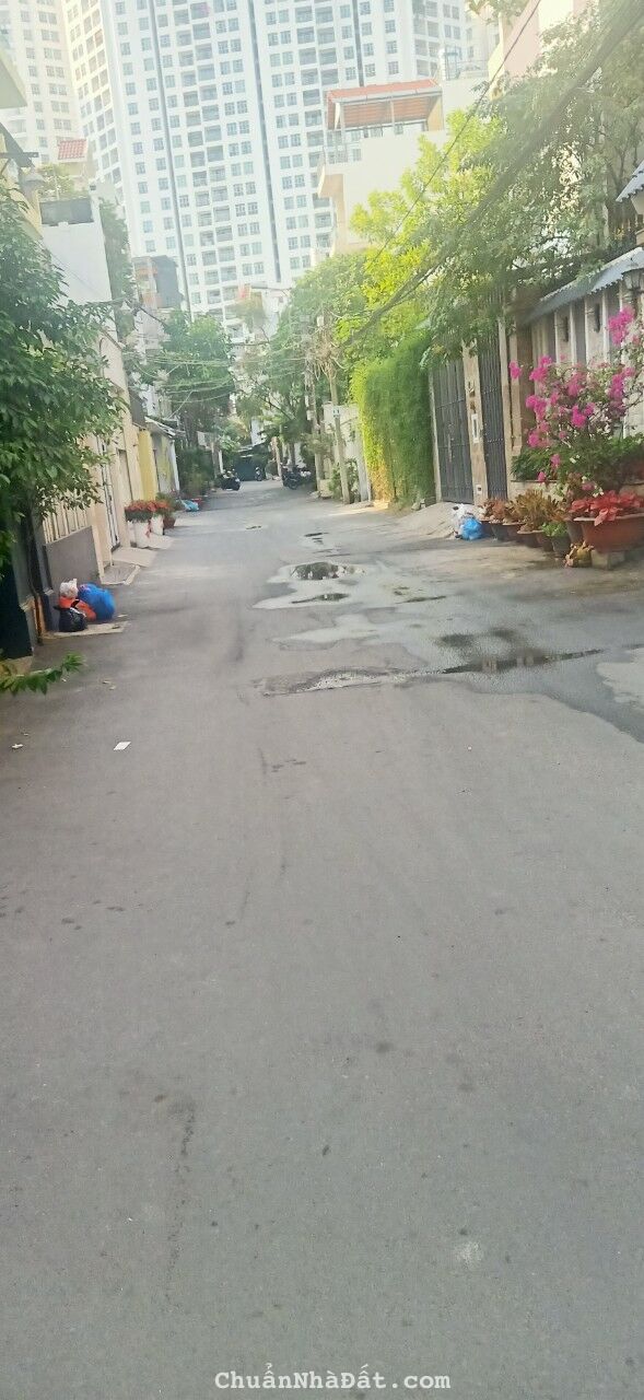 bán biệt thự đẹp rẻ, tlâm văn bền, p. tân quy  quận 7,hẻm xe hơi,nội thất cao cấp, giá 2 0 tỷ