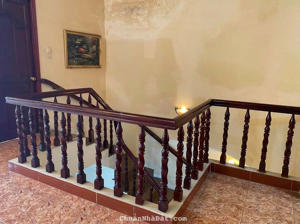 bán biệt thự đẹp rẻ, tlâm văn bền, p.tânquy  quận 7,hẻm xe hỏi,nội thất cao cấp, giá 2 4ty5