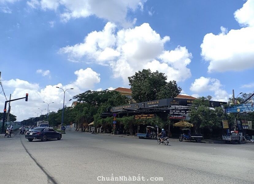 Ngột tiền cần bán đất 90m2 MT Lê Trọng Tấn,P Sơn Kỳ Tân Phú ,Giá 3tỷ3 SHR thổ chứ full và GPXD Ngột tiền cần bán đất 90m2 MT Lê Trọng Tấn,P Sơn Kỳ Tân Phú ,Giá 3tỷ3 SHR thổ chứ full và GPXD