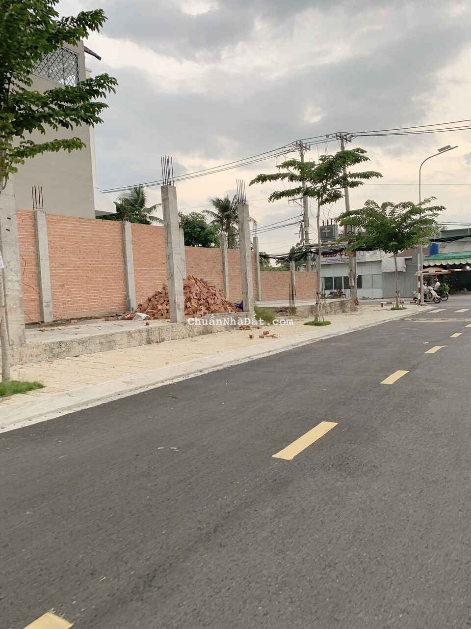 thanh lí đất 80m2 MT Vườn Lài Q12, P. An Phú đông,Giá 2tỷ4 ,SHR thổ cư full & giấy phép xây dựng.