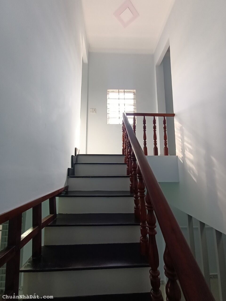 Bán Nhà Lầu Đường Huỳnh Thị Dần ấp 7