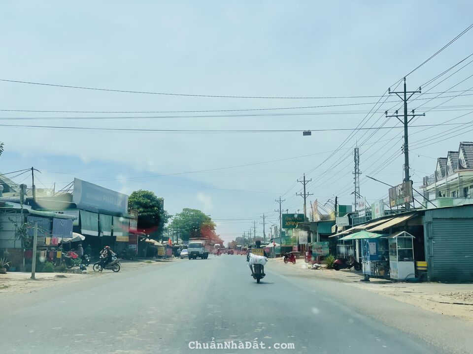 Chuyển nhà sang Cam bán lại nền đất gần quốc lộ