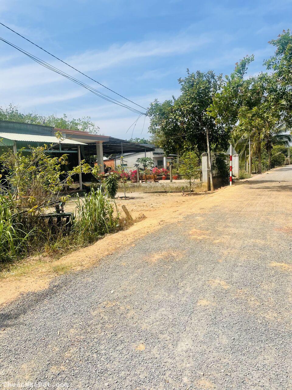 Chuyển nhà sang Cam bán lại nền đất gần quốc lộ