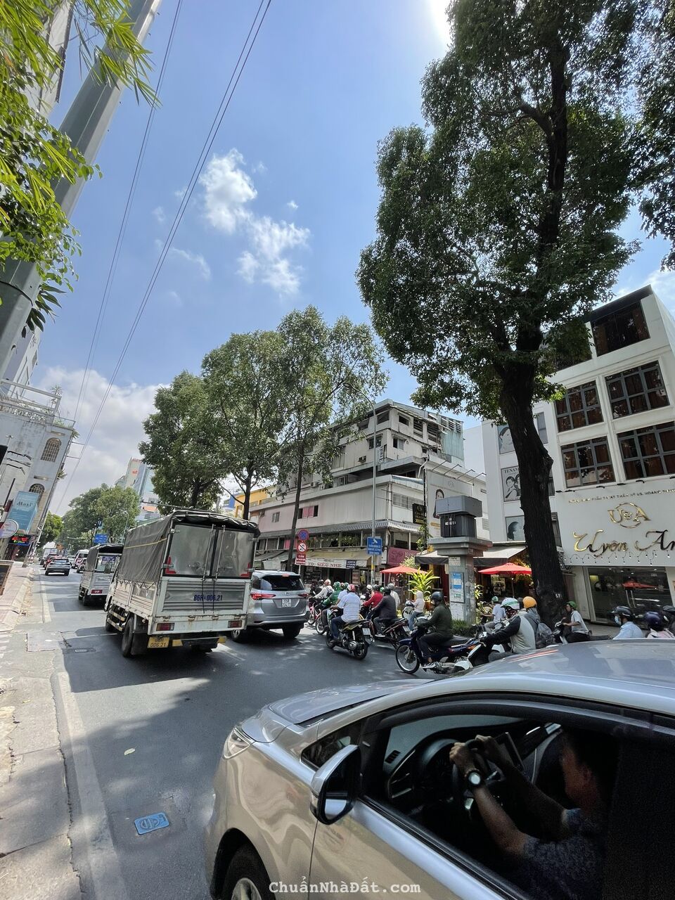 CẦN CHO THUÊ MT ĐƯỜNG BA THÁNG HAI QUẬN 10 VỊ TRÍ KINH DOANH TỐT ĐA NGÀNH NGHÊ