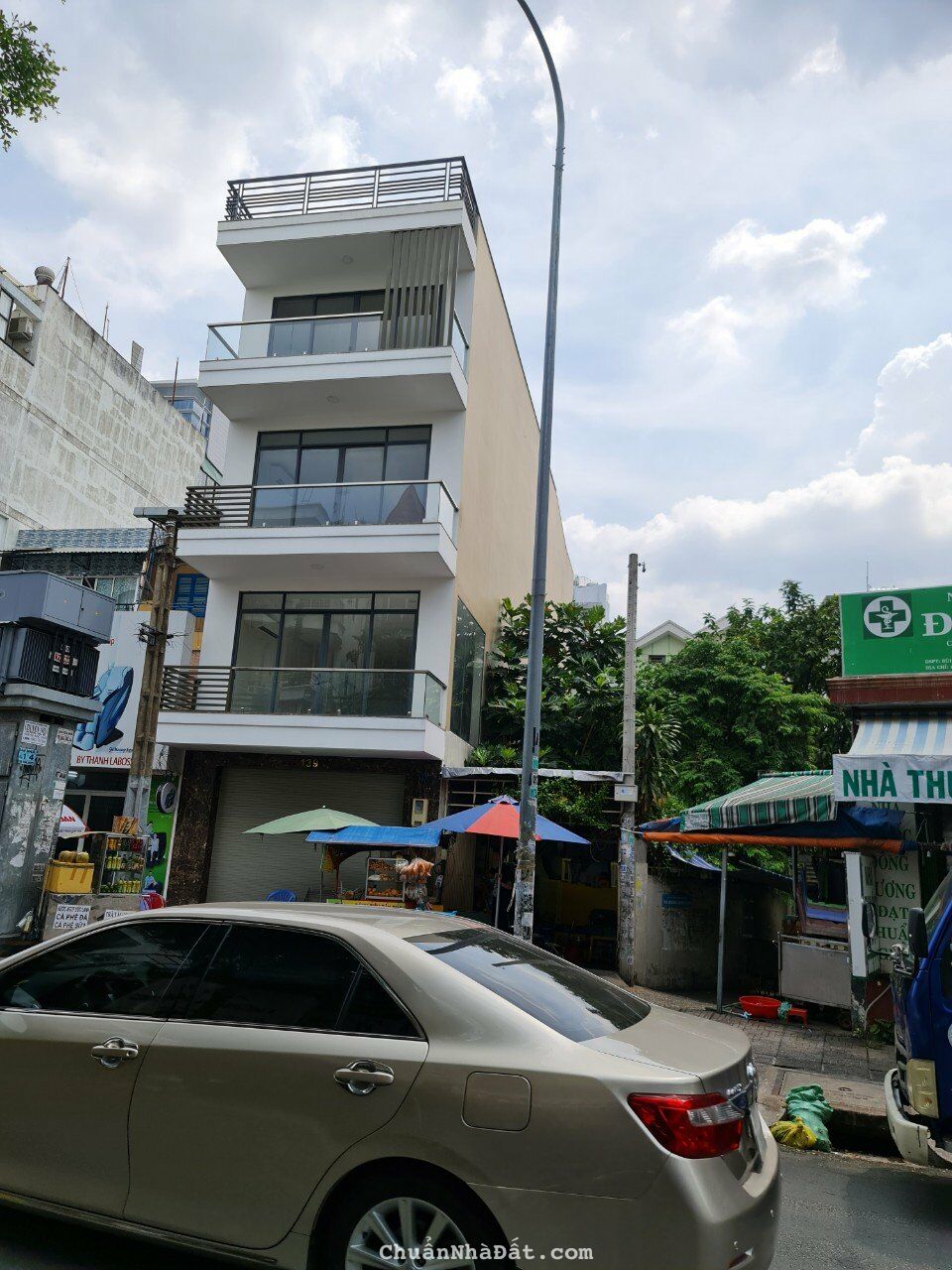 CHO THUÊ GẤP NHÀ ĐƯỜNG CMT8 QUẬN 3 KINH DOANH VỊ TRÍ TỐT TUYẾN ĐƯỜNG THƯƠNG HIỆU 