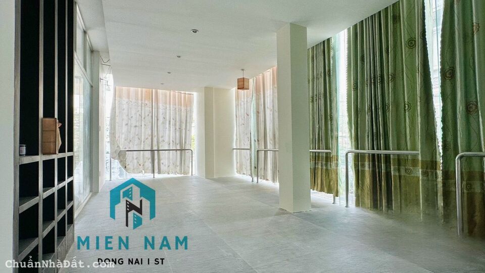 Cho thuê nhà góc 2 mặt tiền khu D2D, phường Thống Nhất, Biên Hòa