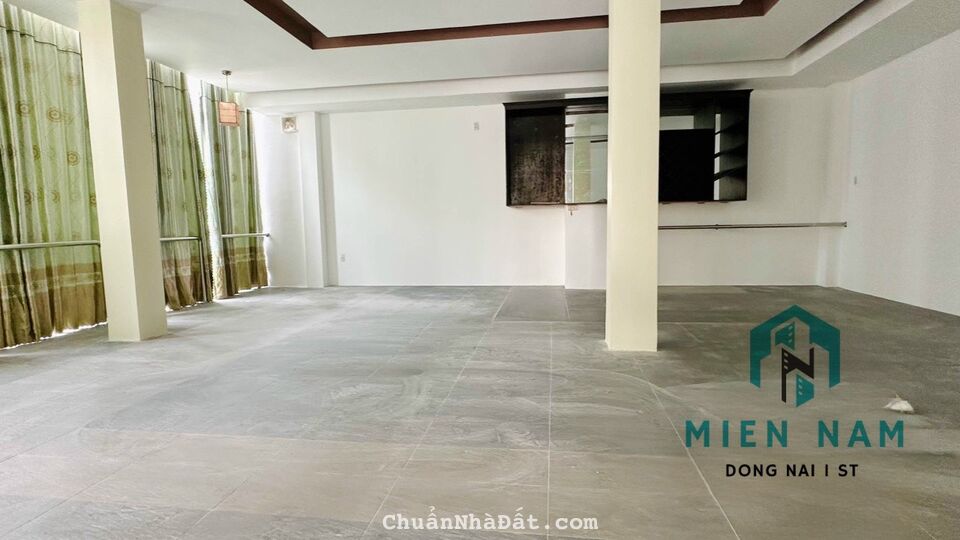 Cho thuê nhà góc 2 mặt tiền khu D2D, phường Thống Nhất, Biên Hòa