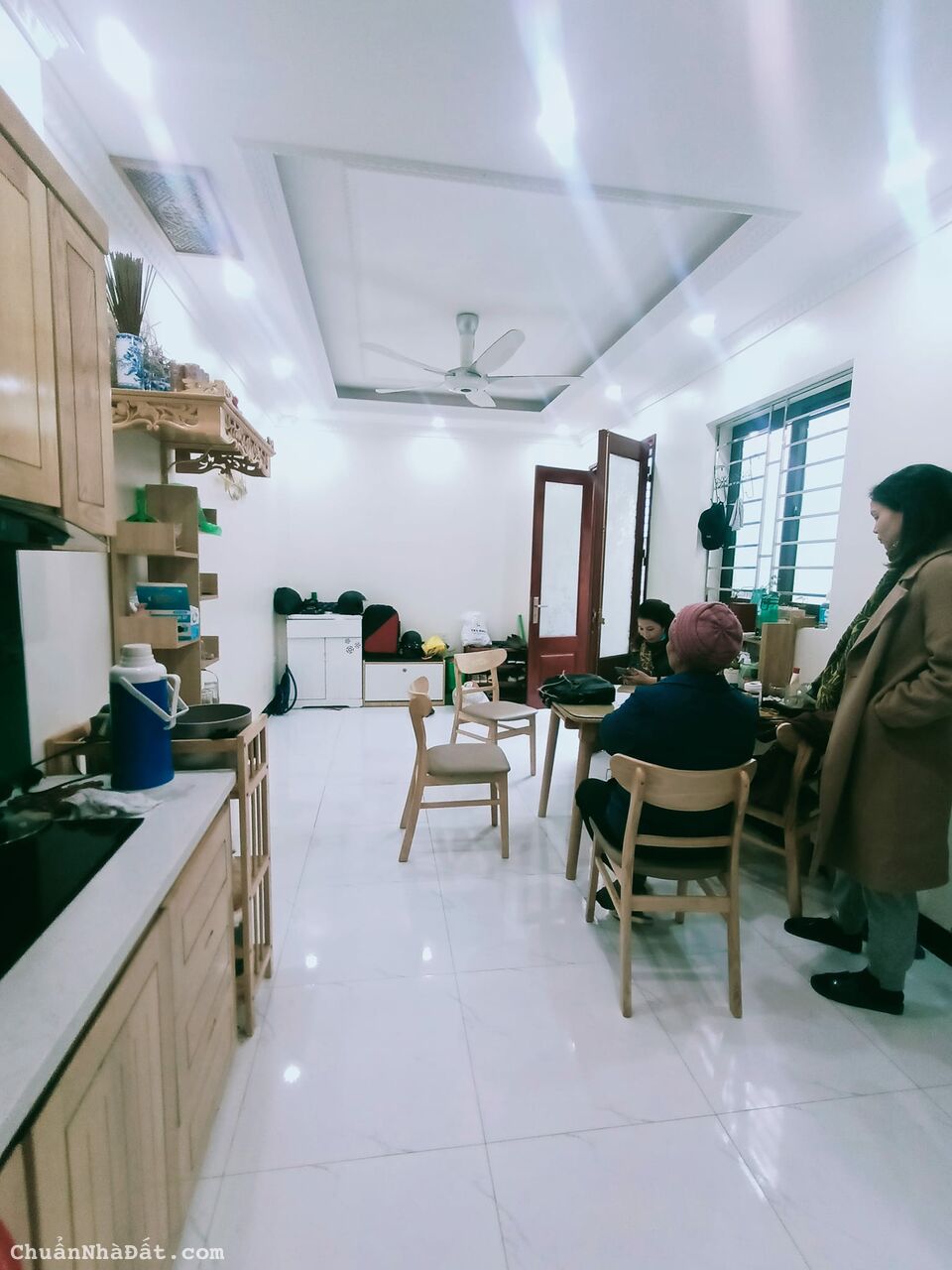 Bán nhà Phố Ngọc Trì Cổ Linh gần Aeon Mall 5 tầng 50m2, có sân riêng cổng riêng giá 2,55 tỷ