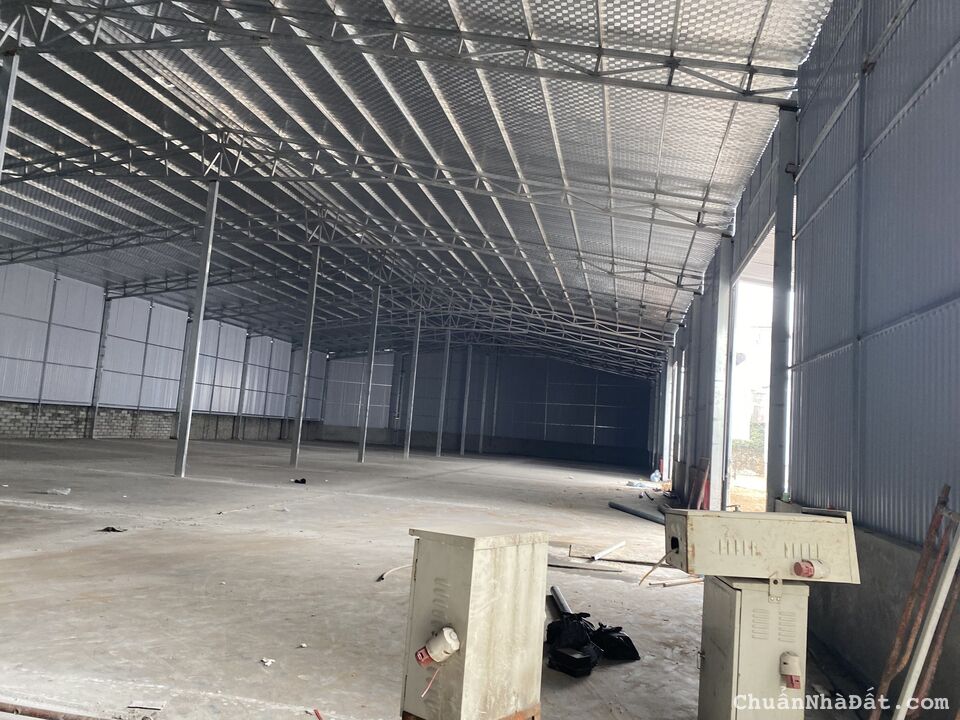 Cho thuê xưởng 1000m2-2000m2-5000m2 tại Hoài Đức.Giá 55k/m2.Xe cont đỗ cửa.Cách QL32 4Km.