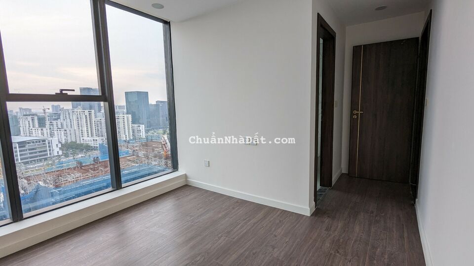 Cho thuê căn Sunshine 131m2 giá cực tốt.