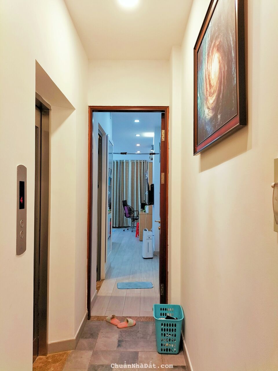 Bán CHDV HXH gần Ngã Tư Phú Nhuận-MT 9.6m-Mới xây-125m2-giá sốc