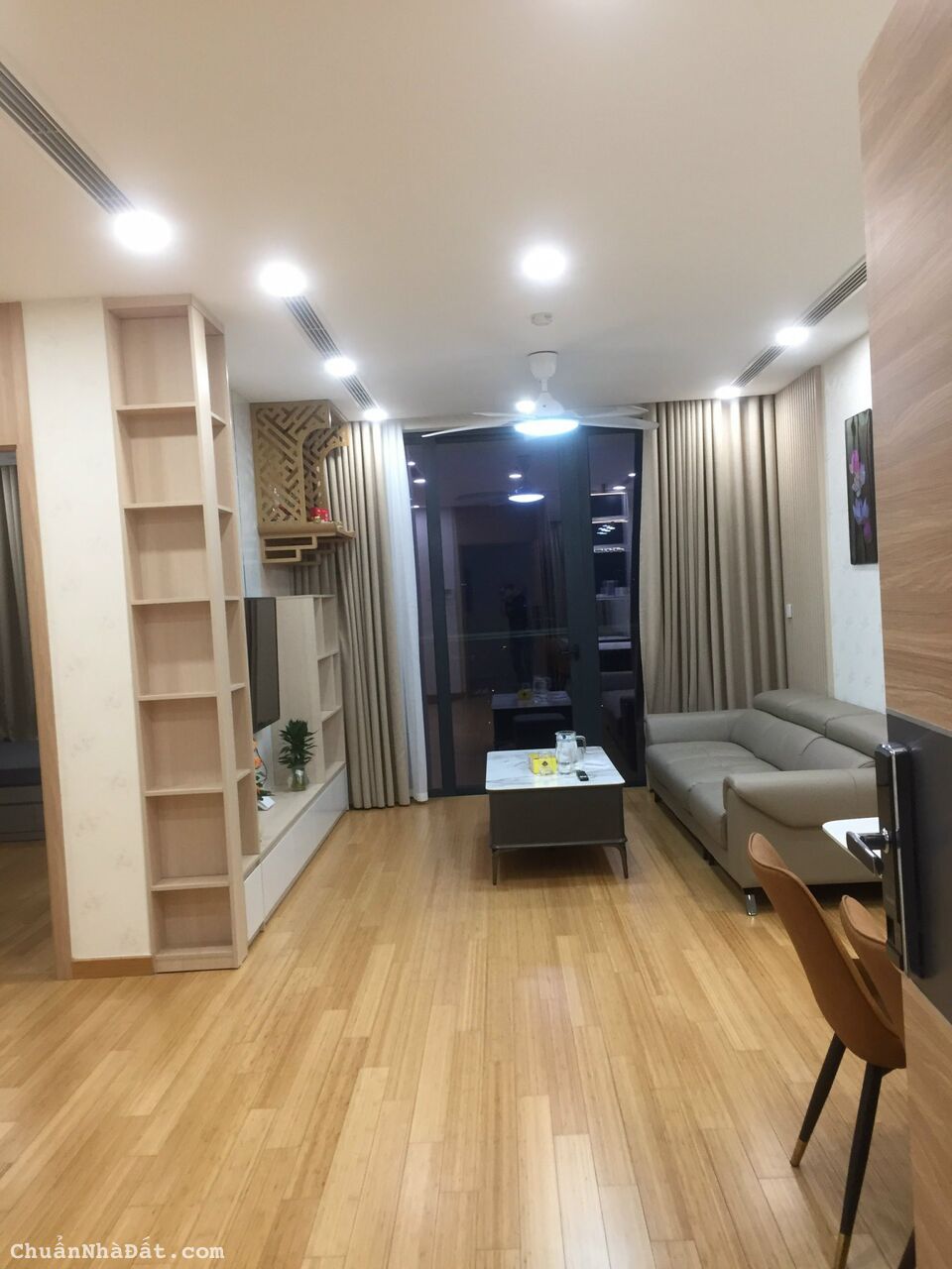 Cho thuê chung cư Dreamland Bonanza - 23 Duy Tân, 2PN-75m2 full đồ mới giá 15 triệu. LH: 0917046116