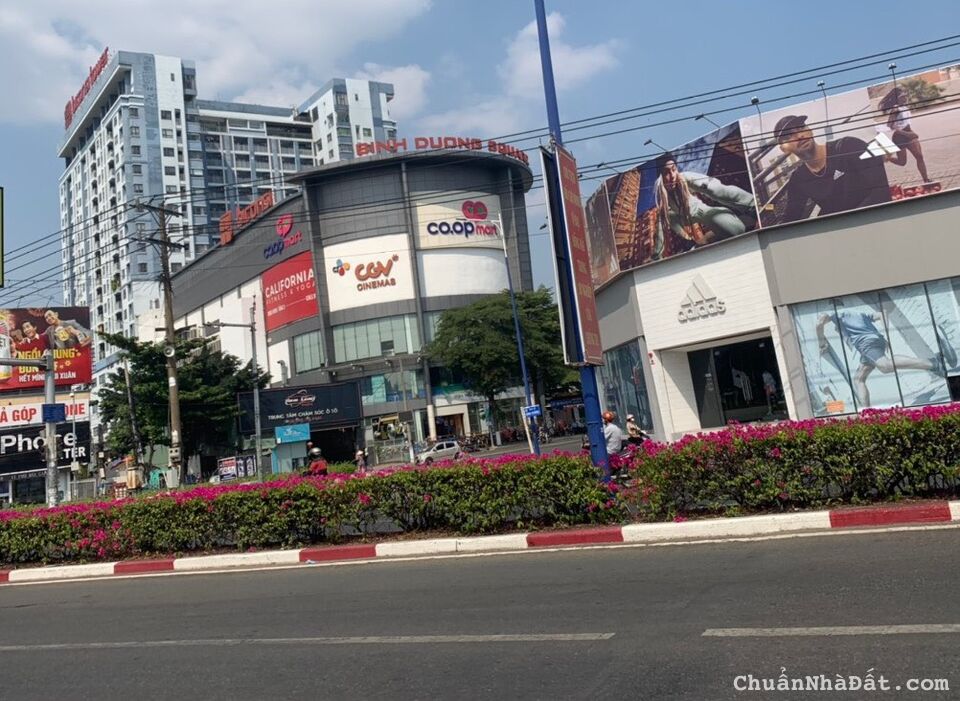 Chính chủ kẹt tiền bán gấp 312m2 ngay khu công nghiệp vinamilk kế bên là khu chợ 