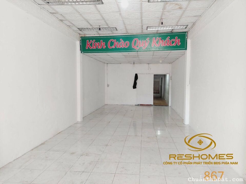 Ms 867_mặt bằng trống suốt gần Vincom-Thống Nhất, ngang 5m