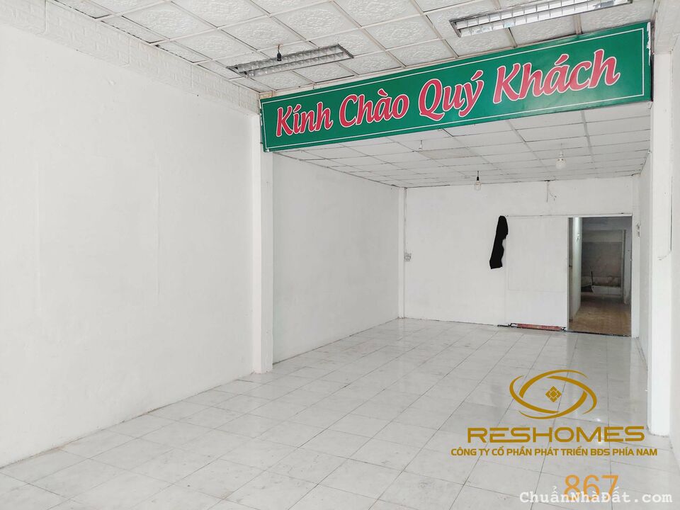 Ms 867_mặt bằng trống suốt gần Vincom-Thống Nhất, ngang 5m