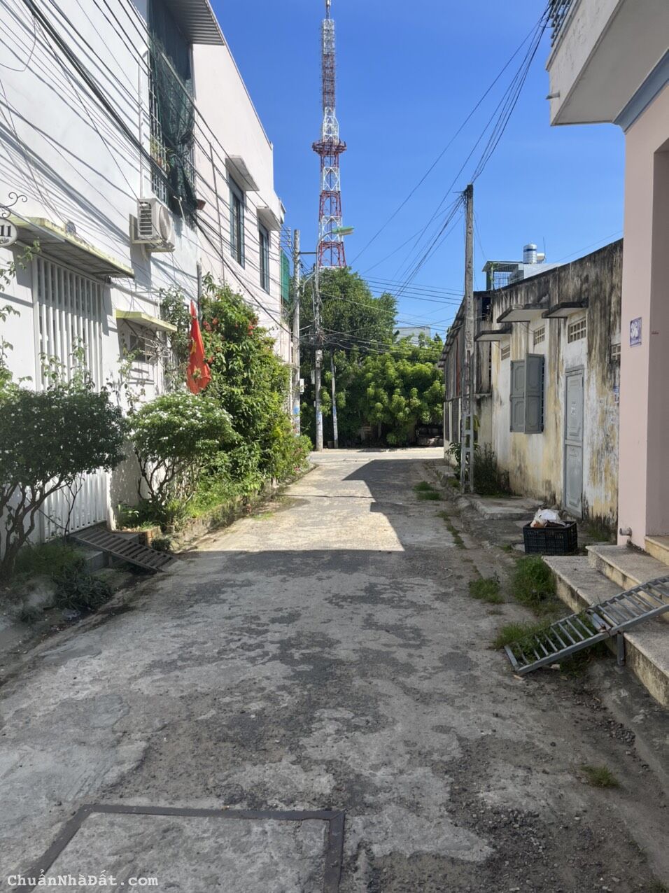 Bán rẻ nhà 3 Tầng đường Lương Văn Can