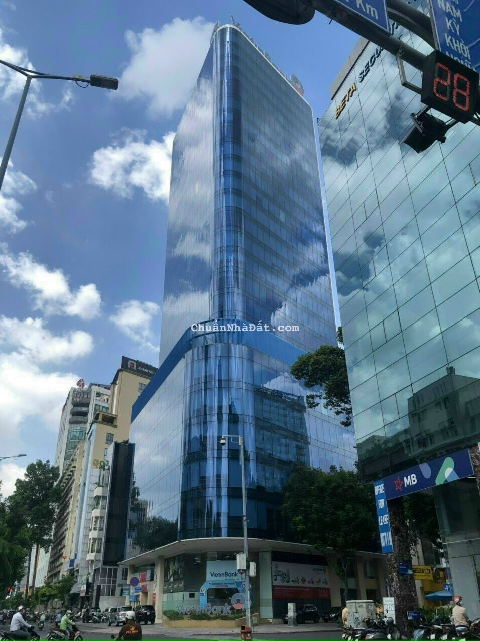 CHO THUÊ NHÀ MT ĐỀ THÁM, P.PHẠM NGŨ LÃO, QUẬN 1 DT: 4X10M, KC: TRỆT LỬNG 3 LẦU GIÁ 40TR/THÁNG