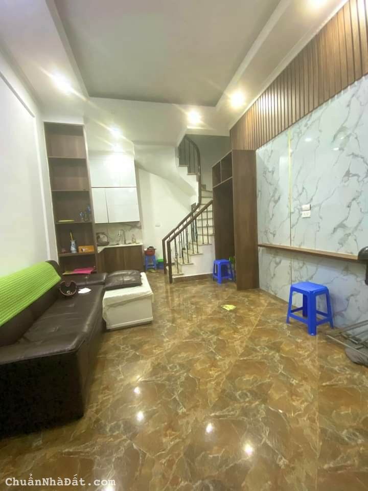 Bán Nhà Thịnh Quang, Đống Đa 33m3 5T 4 tỷ 0979312111 